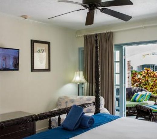 Savannah Beach Club Hotel & Spa