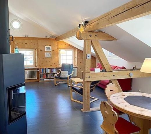 Dachwohnung im Alpenstil, 60m2 fur 2P, mit Garage - BM186