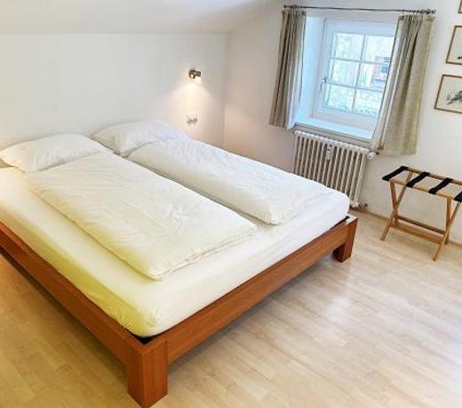 Dachwohnung im Alpenstil, 60m2 fur 2P, mit Garage - BM186