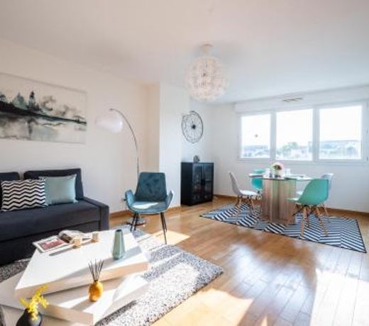 Immotovo - Suite moderne - Paris 8 min - Parking - NETFLIX