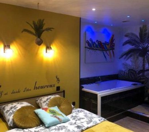 Appartement cosy avec baignoire balneo