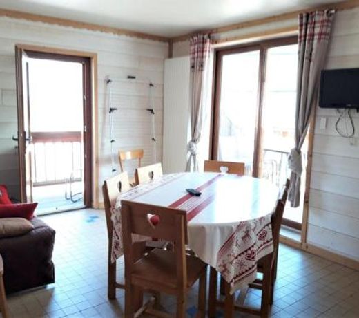 Appartement Albiez-Montrond, 2 piÃ¨ces, 5 personnes - FR-1-618-5