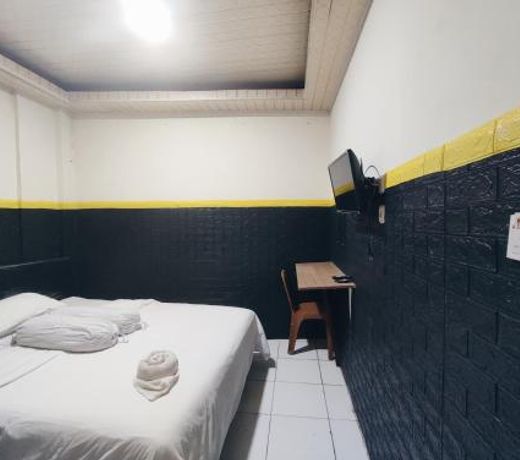 Superstar Kost Walian Tomohon