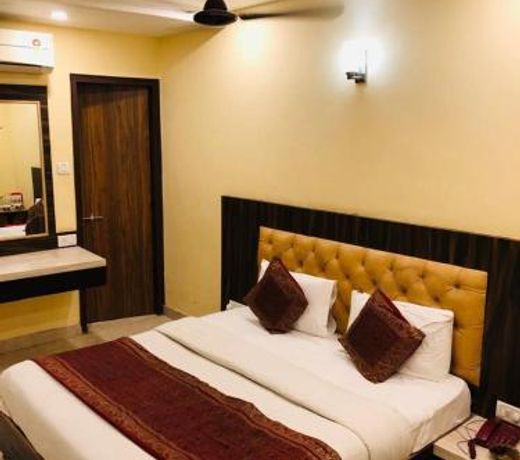 HOTEL AUGUSTO
