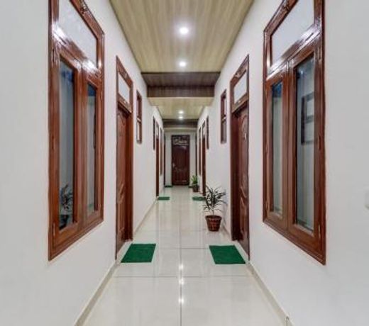 OYO 81954 K7 Regency