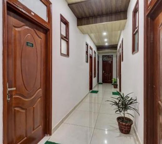 OYO 81954 K7 Regency