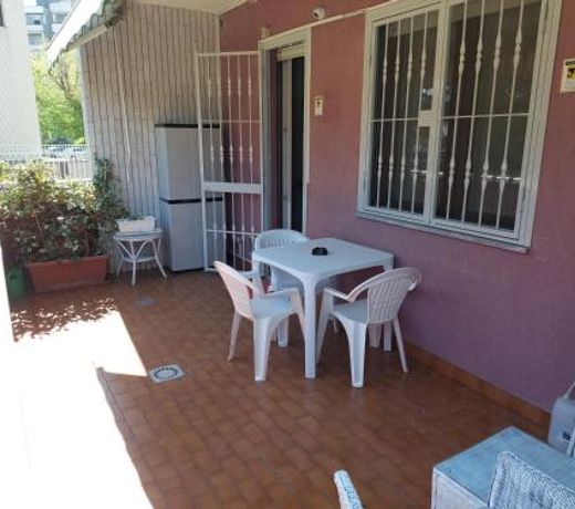 Chri02House
