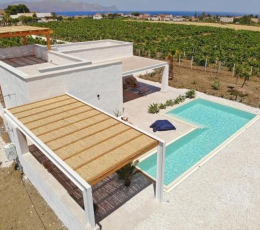 VILLA DELLA QUBBAH with pool