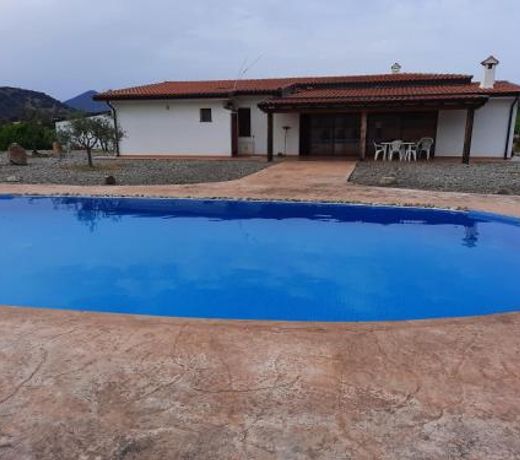 VILLA VACANZE IS CARCURIS