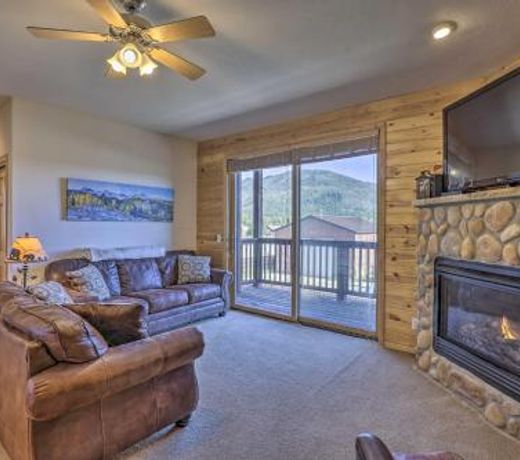 Cozy Downtown Condo, Just Steps to Grand Lake
