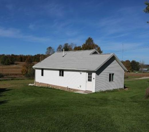 The Country Cottage in Central Lake - Updated