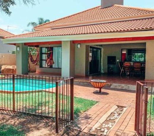 Pecanwood Golf Estate Home - Hartbeespoort