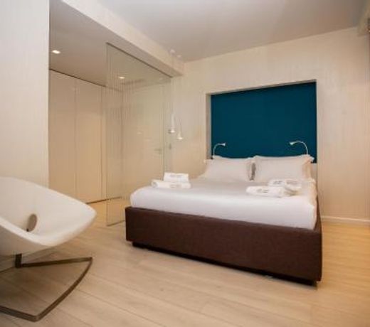 Lake Drive Rooms&Apartments