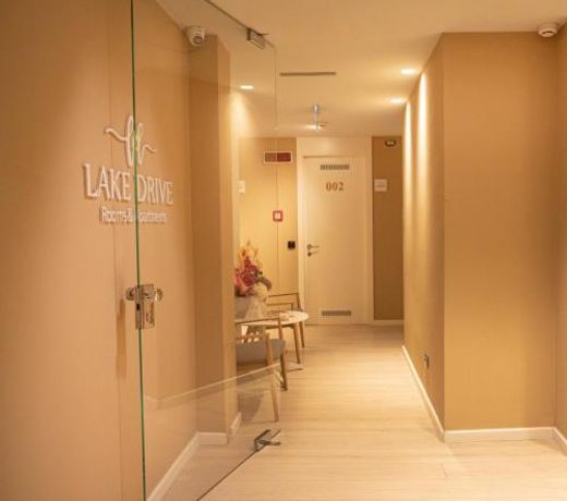 Lake Drive Rooms&Apartments