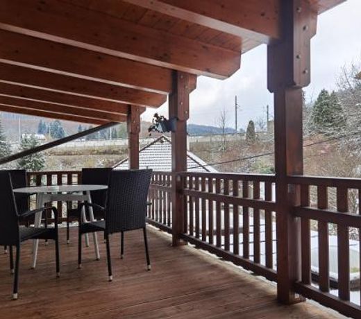 BeeHome Apartment