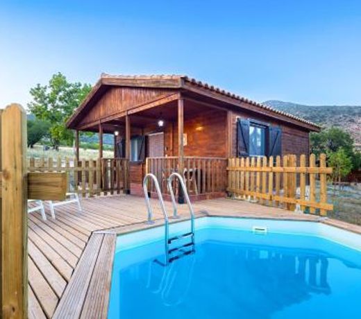 Aldea Los Odres - CabaÃ±as de Madera de 1Âª con Piscina Privada y BBQ en la puerta