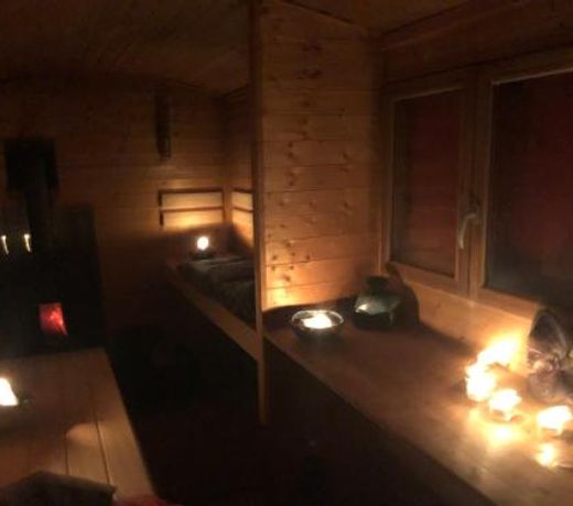 Rez dans maison de caractÃ¨re avec jardin et sauna