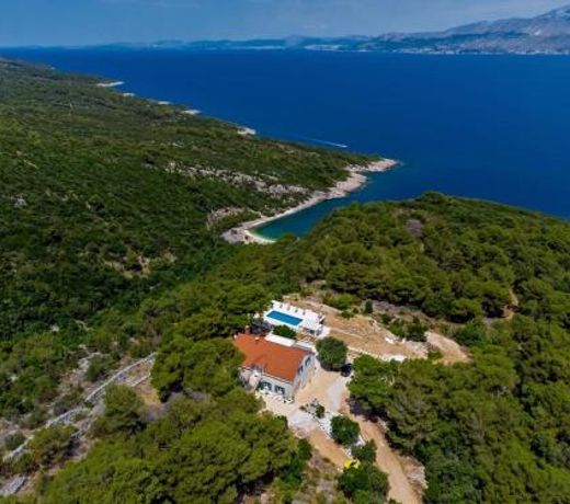 Luxury Villa Castello di Pietra with private pool