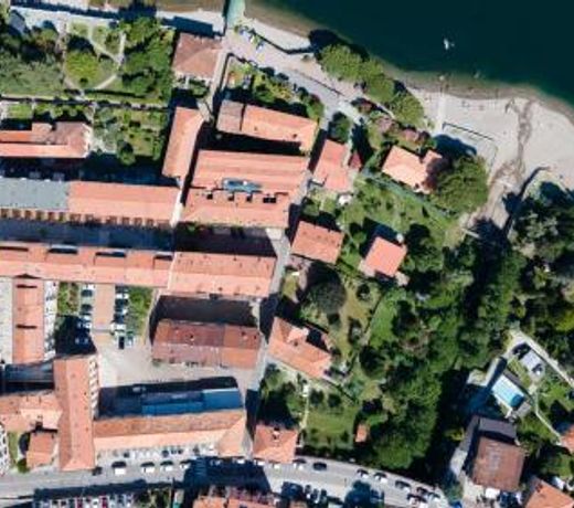 Camelia 35, 3 BDRM with view Lake Como