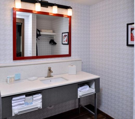 Hampton Inn & Suites Greensboro Downtown, Nc