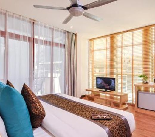 Triton Prestige Seaview and Spa
