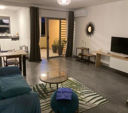 Standing Residence Kumuhei