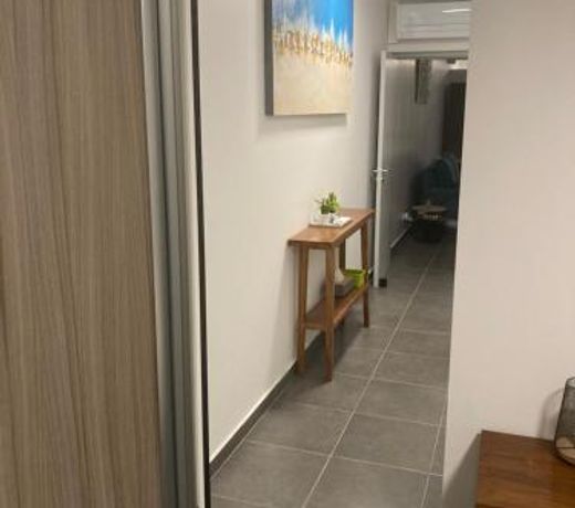 Standing Residence Kumuhei