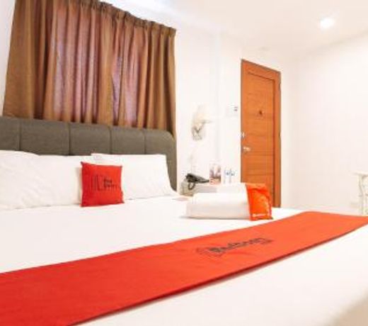 RedDoorz Plus @ Black Sand Beach Resort Bataan