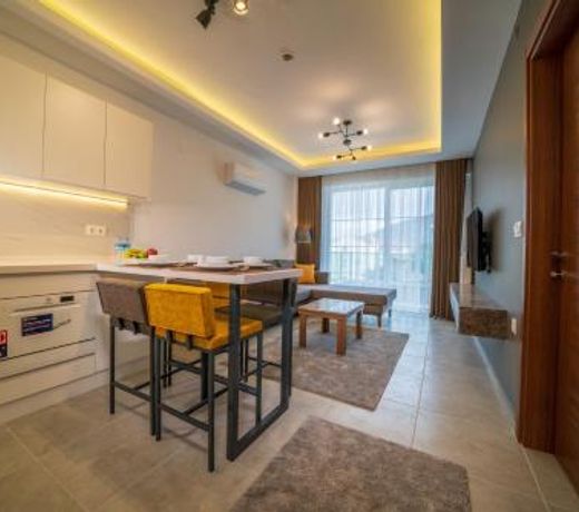 Midpoint Suites
