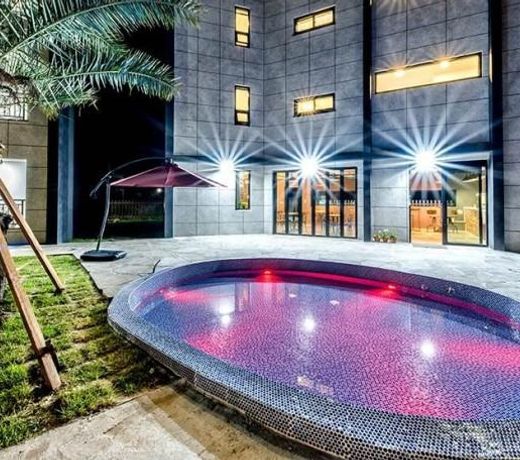Seogwipo Moira Spa Pension