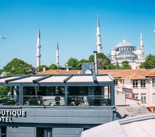 RW BOUTIQUE HOTEL