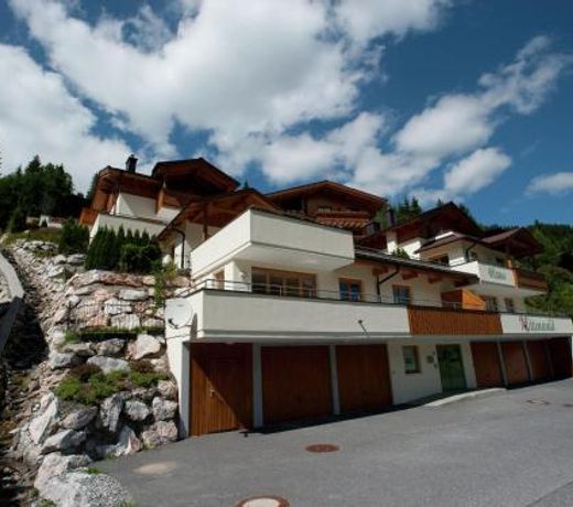Mountain Chalet in Saalbach with Sauna, Ski-Storage & Terrace
