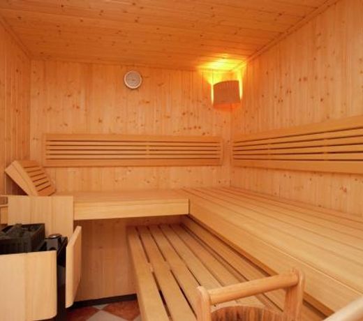 Mountain Chalet in Saalbach with Sauna, Ski-Storage & Terrace