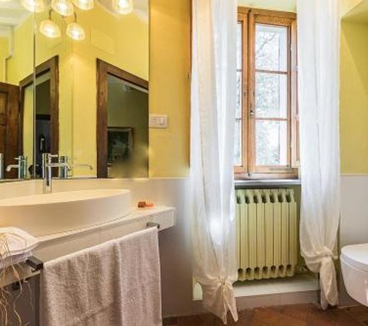 Massa e Cozzile Villa Sleeps 12 Pool WiFi