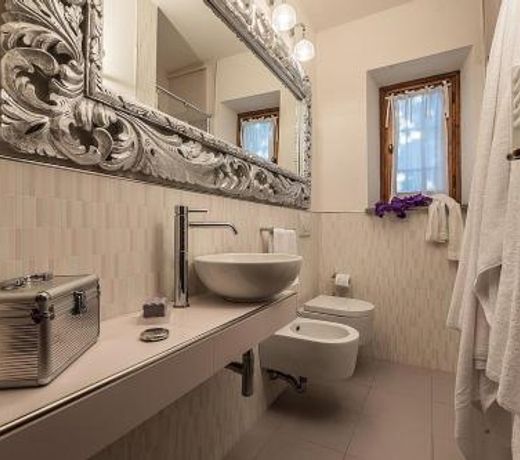 Massa e Cozzile Villa Sleeps 12 Pool WiFi