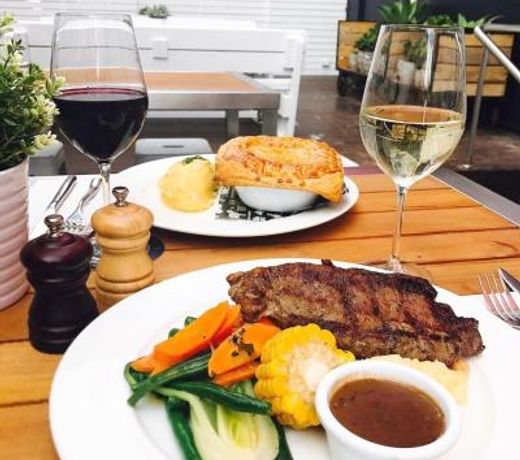 Romano's Hotel & Suites Wagga Wagga
