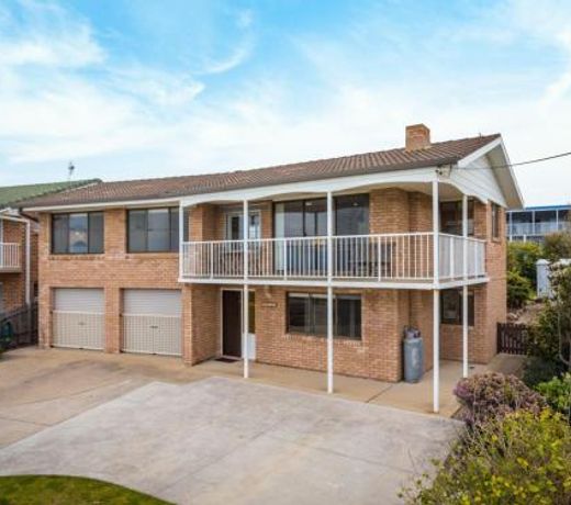 Allawah Beach House - 29 Dalmeny Drive, Kianga
