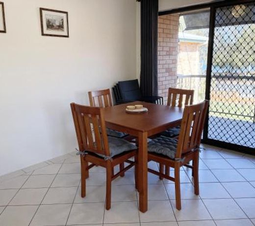 Crystal Waters-2 bed, 2 bathroom, Beachfront Unit!