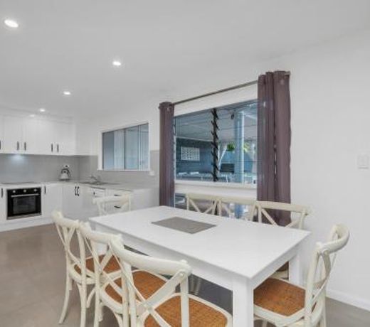 Endeavour Holiday House Clifton Beach