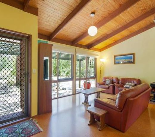 Caseys Pet Friendly Beach Cottage