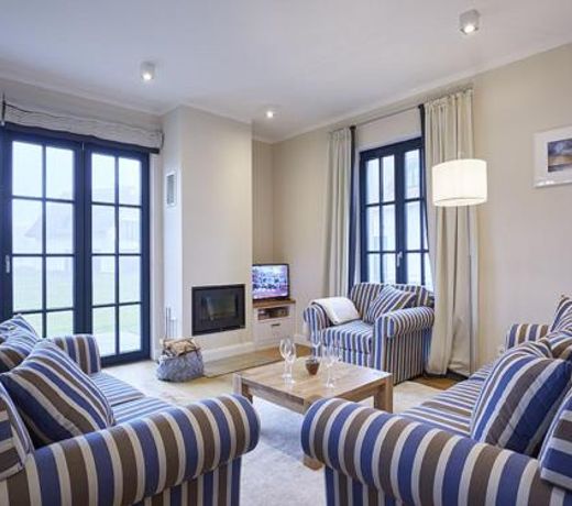 Reetland am Meer - Luxus Reetdachvilla mit 3 Schlafzimmern, Sauna und Kamin F15