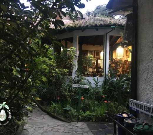 Le Petit Jardin