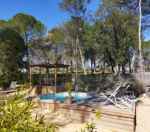 MAISON 5 Personnes EN GARRIGUE - PISCINE-SPA PRIVÉ