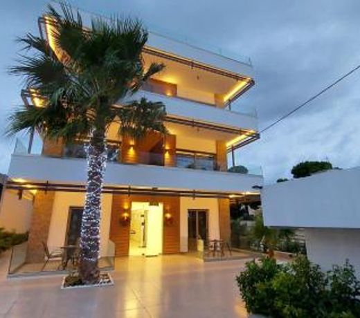 FINIKAS Suites & Apartments 10min from Athens Airport
