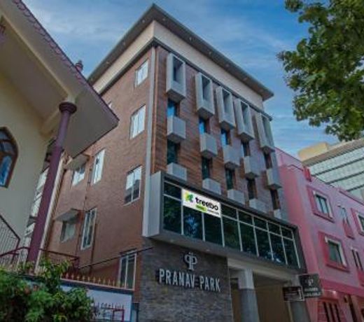 FabHotel Pranav Park