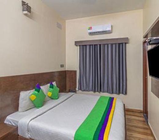 FabHotel Pranav Park