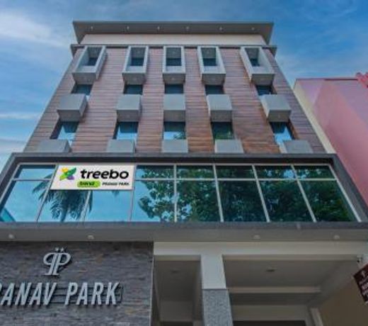 FabHotel Pranav Park