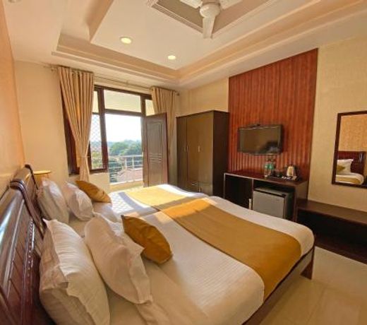 Hotel Nirvana Palace Rishikesh
