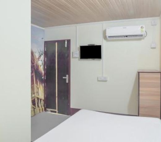 OYO 77896 Darshini Homes