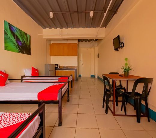 OYO 809 Crowne One Condo